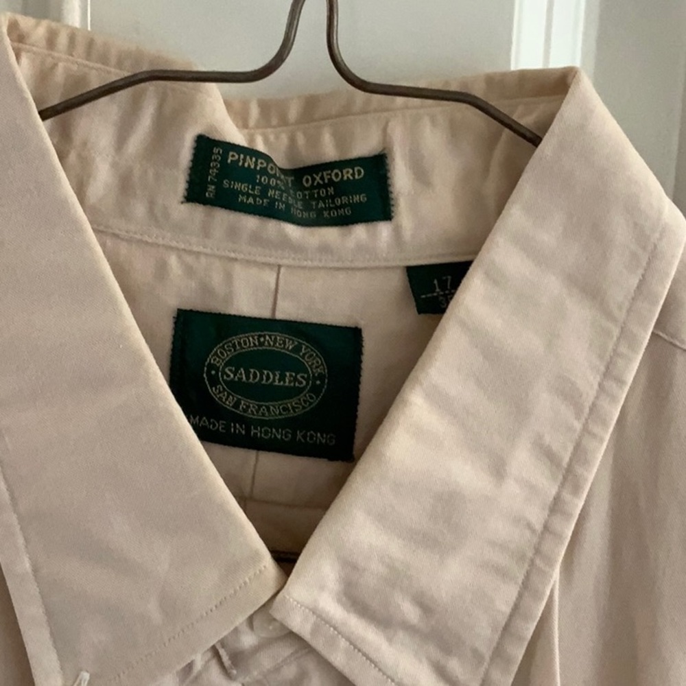 Men’s Saddles brand beige button down shirt. 17-35. Tan